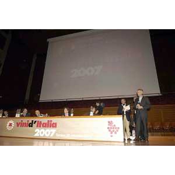 Riccardo Illy (Presidente Regione Friuli Venezia Giulia) ritratto durante le premiazioni dei Vini d'Italia 2007 al Salone del Gusto di Torino (Torino 28/10/06)