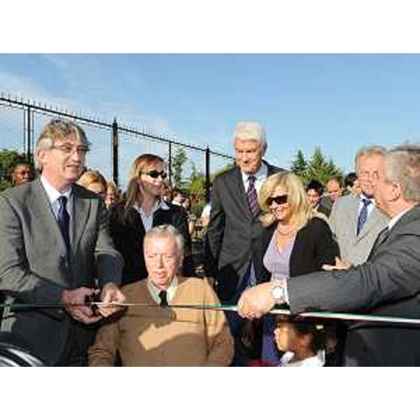 Renzo Tondo (Presidente Friuli Venezia Giulia) all'inaugurazione della casa alloggio realizzata dalla Comunità La Fonte a Prosecco (TS). (Prosecco 03/10/09)