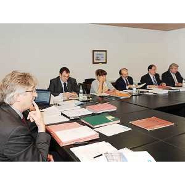 Renzo Tondo (Presidente Friuli Venezia Giulia) e la Giunta regionale riuniti a Udine. (Udine 09/10/09)