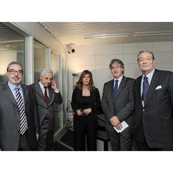 Sergio Razeto (Presidente Industriali Trieste), Giovanni Balsamo (Prefetto Trieste), Emma Marcegaglia (Presidente Confindustria), Renzo Tondo (Presidente Friuli Venezia Giulia) e Corrado Antonini (Presidente uscente Industriali Trieste) all'assemblea generale dell'Associazione degli Industriali di Trieste. (Trieste 12/10/09)