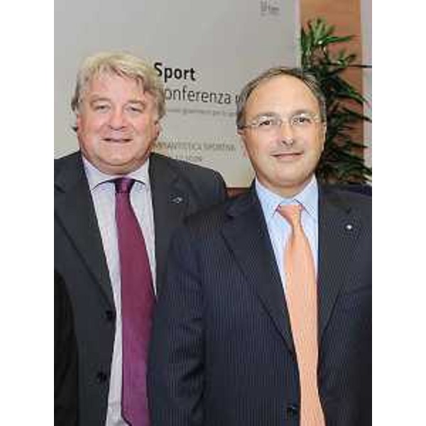 Elio De Anna (Assessore regionale Sport) e Franco Soldati (Presidente Udinese Calcio) alla 2a Conferenza regionale per lo Sport. (Udine 12/10/09)