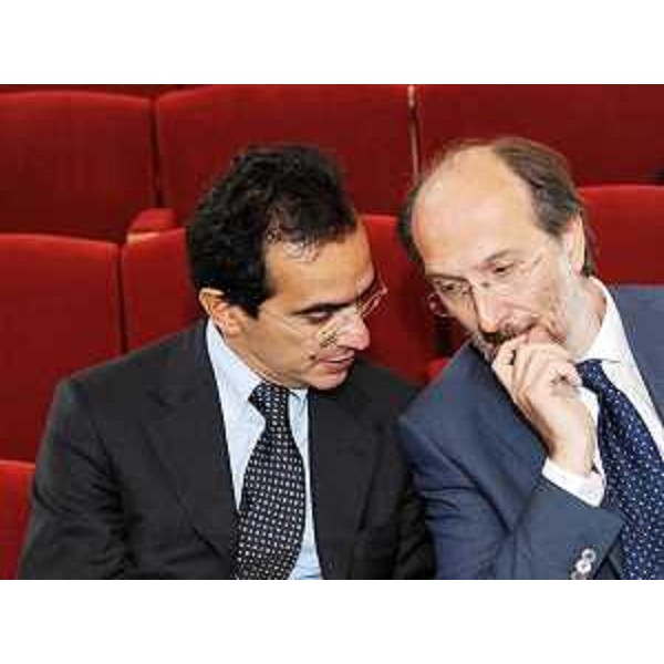 Dario Melò (Amministratore delegato Autovie Venete SpA) e Riccardo Riccardi (Assessore regionale Viabilità e Trasporti) all'Assemblea dei Soci di Autovie Venete SpA, a Trieste. (Trieste 15/10/09)