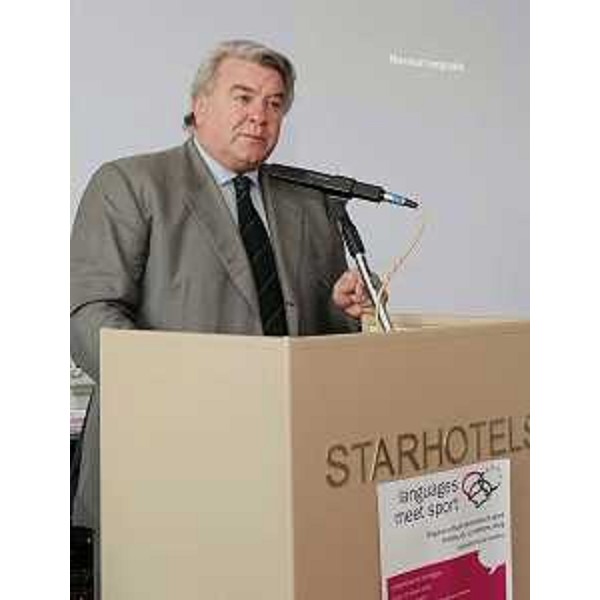 Elio De Anna (Assessore regionale Sport) al convegno "Languages meet Sport". (Trieste 16/10/09)