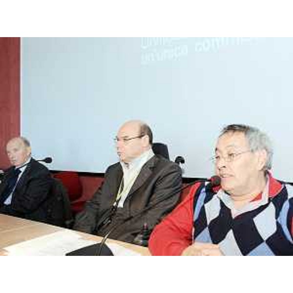 Mario Brancati (Presidente Consulta regionale Associazioni disabili), Vladimir Kosic (Assessore regionale Salute e Protezione sociale) e Giampiero Griffo (Esecutivo mondiale DPI-Disabled Peoples' International) al convengo di presentazione della Convenzione delle Nazioni Unite sui diritti delle persone con disabilità. (Trieste 19/10/09)