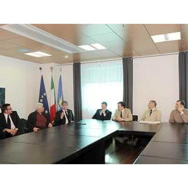 Renzo Tondo (Presidente Friuli Venezia Giulia) incontra i rappresentanti dei sindacati di polizia. (Udine 30/10/09)