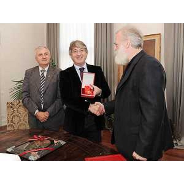 Bogoljub Stojicevic (Presidente Comunità Serba Trieste), Rasko Radovic (Pope) e Renzo Tondo (Presidente Friuli Venezia Giulia). (Trieste 28/10/09)