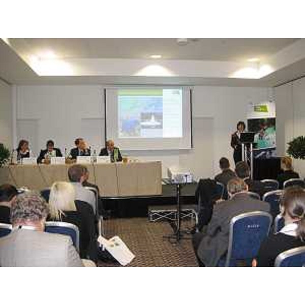 Luca Ciriani (Assessore regionale Attività produttive) alla presentazione del Progetto "Playing Together", nel corso della fiera World Travel Market di Londra. (Londra 12/11/09) 
