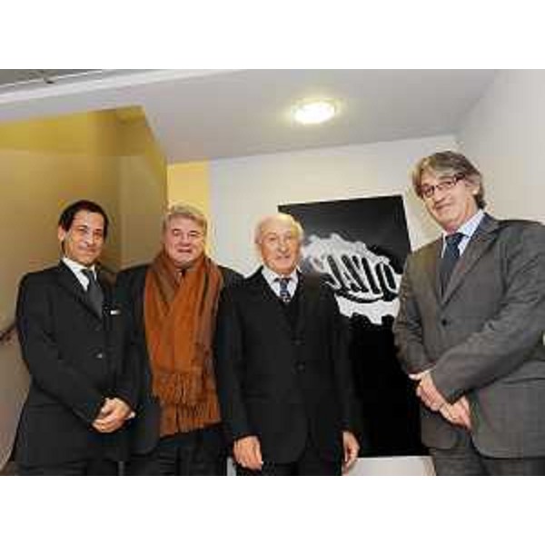 Lorenzo Cucchetto (Direttore generale Savio Macchine Tessili SpA Gruppo Itema), Elio De Anna (Assessore regionale Ambiente e Lavori pubblici), Miro Radici (Amministratore delegato Savio Macchine Tessili SpA Gruppo Itema) e Renzo Tondo (Presidente Friuli Venezia Giulia). (Pordenone 16/11/09)