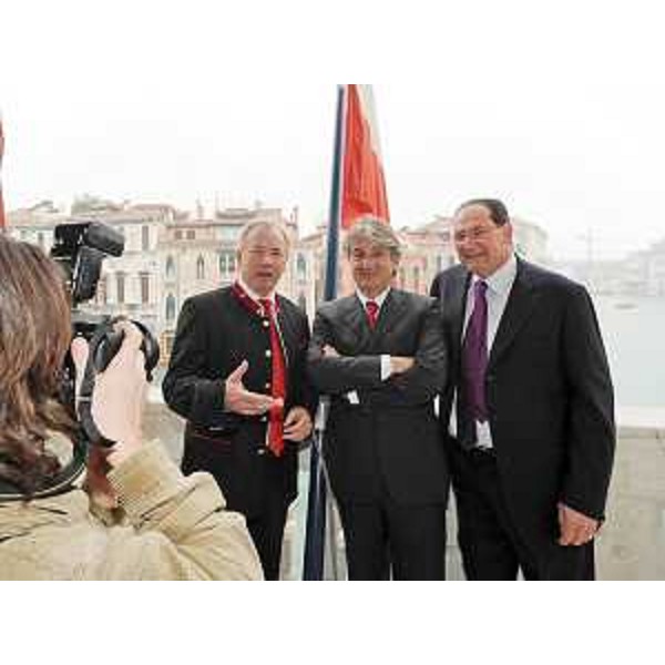 Gerhard Doerfler (Governatore Carinzia), Renzo Tondo (Presidente Friuli Venezia Giulia) e Giancarlo Galan (Presidente Veneto) a Venezia in occasione della Trilaterale Veneto-FVG-Carinzia. (Venezia 17/11/09)