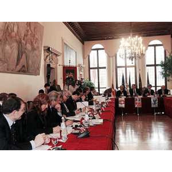 Il tavolo della Trilaterale Veneto-FVG-Carinzia sull'Euroregione, a Palazzo Balbi a Venezia, sede della Regione Veneto. (Venezia 17/11/09)
