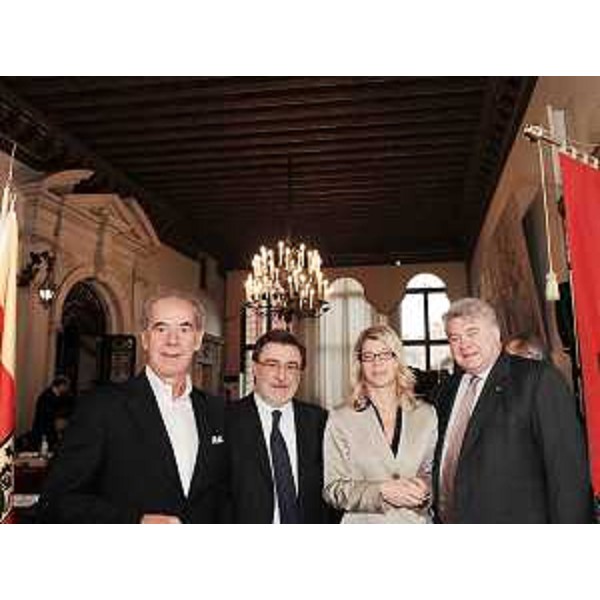 Giancarlo Conta (Assessore Assessore Politiche Ambiente Regione Veneto), Renato Chisso (Assessore Politiche Mobilità e Infrastrutture Regione Veneto), Federica Seganti (Assessore Pianificazione territoriale, Autonomie locali e Sicurezza, Relazioni internazionali e comunitarie Regione FVG) ed Elio De Anna (Assessore Ambiente, Lavori pubblici, Sport Regione FVG) in occasione della Trilaterale Veneto-FVG-Carinzia. (Venezia 17/11/09)