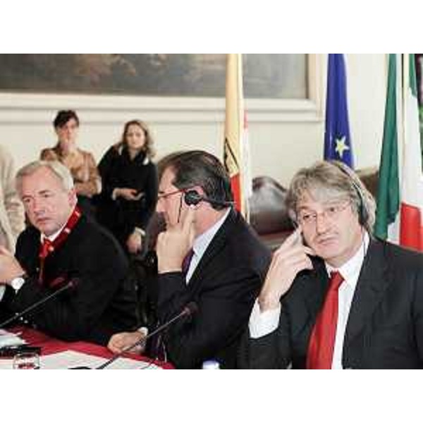Gerhard Doerfler (Governatore Carinzia), Giancarlo Galan (Presidente Veneto) e Renzo Tondo (Presidente Friuli Venezia Giulia) a Palazzo Balbi a Venezia in occasione della Trilaterale Veneto-FVG-Carinzia. (Venezia 17/11/09)