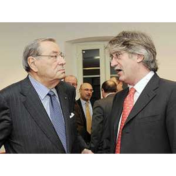 Corrado Antonini (Presidente Fincantieri) e Renzo Tondo (Presidente Friuli Venezia Giulia) alla presentazione del nuovo distretto tecnologico della cantieristica e della nautica Ditenave. (Monfalcone 18/11/09)