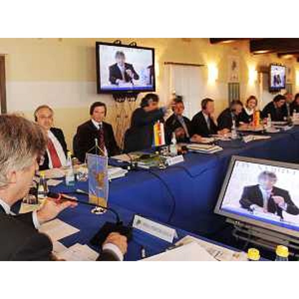 Renzo Tondo (Presidente Friuli Venezia Giulia) presiede l'assemblea annuale plenaria della Comunità di lavoro Alpe Adria, a Villa Manin di Passariano. (Passariano 19/11/09)