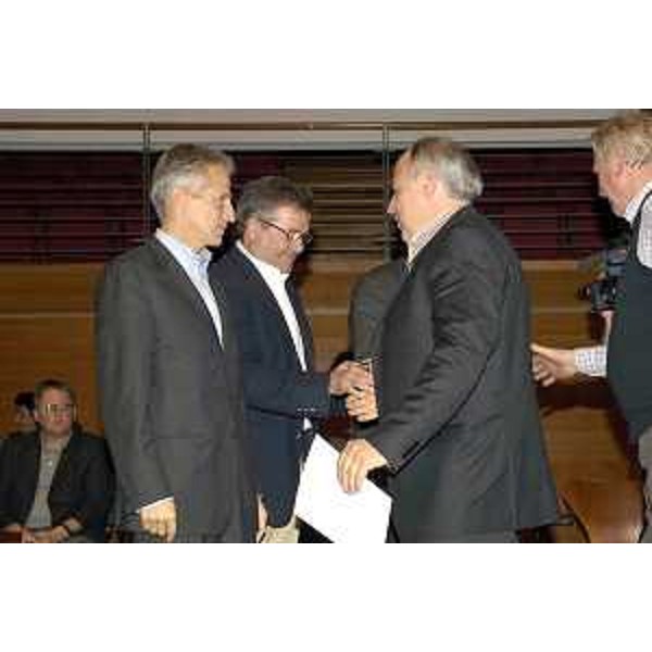 Riccardo Illy (Presidente Regione Friuli Venezia Giulia) ritratto durante le premiazioni dei Vini d'Italia 2007 al Salone del Gusto di Torino (Torino 28/10/06)