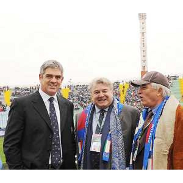 Nick Mallett (Allenatore Nazionale italiana Rugby), Elio De Anna (Assessore regionale Sport) ed Enzo Cainero (Organizzatore Incontro) allo Stadio Friuli per il Cariparma test match Italia-Sudafrica. (Udine 21/11/09)