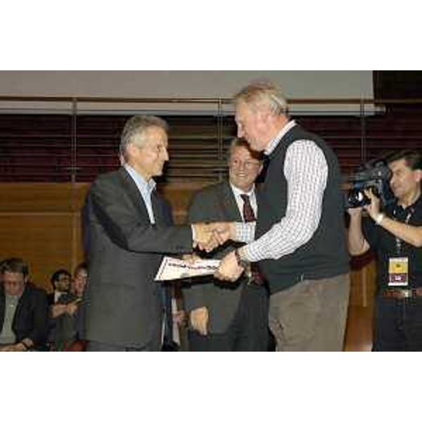 Riccardo Illy (Presidente Regione Friuli Venezia Giulia) ritratto durante le premiazioni dei Vini d'Italia 2007 al Salone del Gusto di Torino (Torino 28/10/06)
