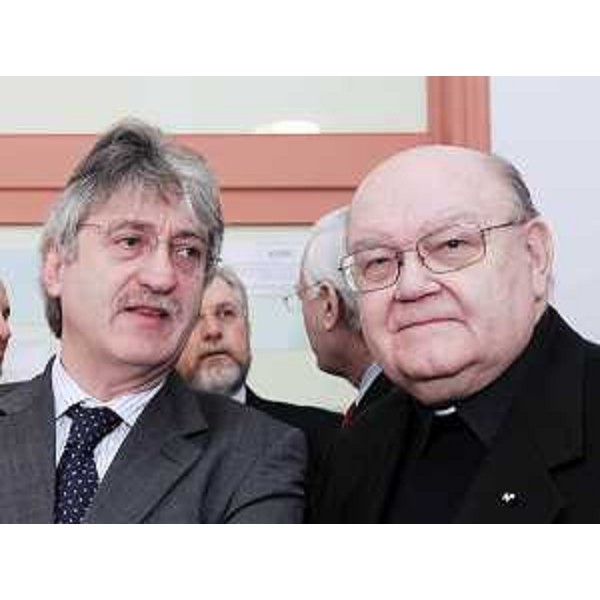 Renzo Tondo (Presidente Friuli Venezia Giulia) e Franco Frilli (ex Rettore Università Udine) alla cerimonia d'apertura del trentaduesimo anno accademico dell'Università di Udine. (Udine 02/12/09)