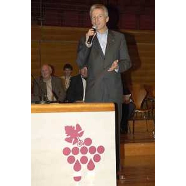 Riccardo Illy (Presidente Regione Friuli Venezia Giulia) ritratto durante le premiazioni dei Vini d'Italia 2007 al Salone del Gusto di Torino (Torino 28/10/06)