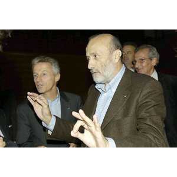 Riccardo Illy (Presidente Regione Friuli Venezia Giulia) ritratto durante le premiazioni dei Vini d'Italia 2007 al Salone del Gusto di Torino. (Torino 28/10/06)