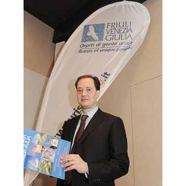 Luca Ciriani (Vicepresidente FVG e Assessore regionale Attività produttive) nel corso della Giornata regionale del Turismo, a Villa Manin di Passariano. (Codroipo 08/02/10)