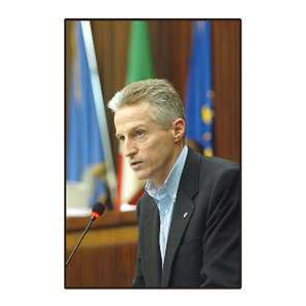 Riccardo Illy (Presidente Regione Friuli Venezia Giulia) in consiglio regionale