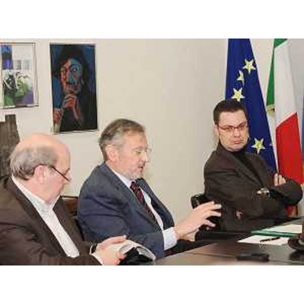 Giovanni Fania (Segretario confederale CISL), Franco Belci (Segretario confederale CGIL) e Luca Visintini (Segretario confederale UIL) durante l'incontro con la parte datoriale sul comparto unico del pubblico impiego. (Udine 09/02/10)