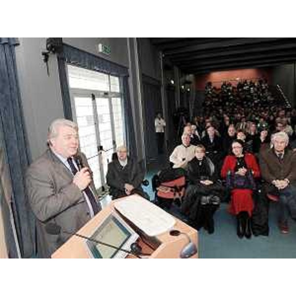 Intervento di Elio De Anna (Assessore regionale Ambiente e Lavori pubblici) alla IV Conferenza regionale sull'amianto in FVG, alla Stazione Marittima di Trieste. (Trieste 10/02/10)