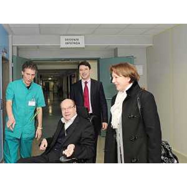 Vladimir Kosic (Assessore regionale Salute, Integrazione sociosanitaria e Politiche sociali) all'inaugurazione dei reparti di ostetricia e ginecologia e di pediatria all'Ospedale di Tolmezzo. (Tolmezzo 12/02/10)