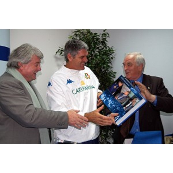 Elio De Anna (Assessore regionale Sport) e altri durante la presentazione a Roma del libro fotografico test match di Rugby Italia/Sudafrica. (Roma, 27/02/10)