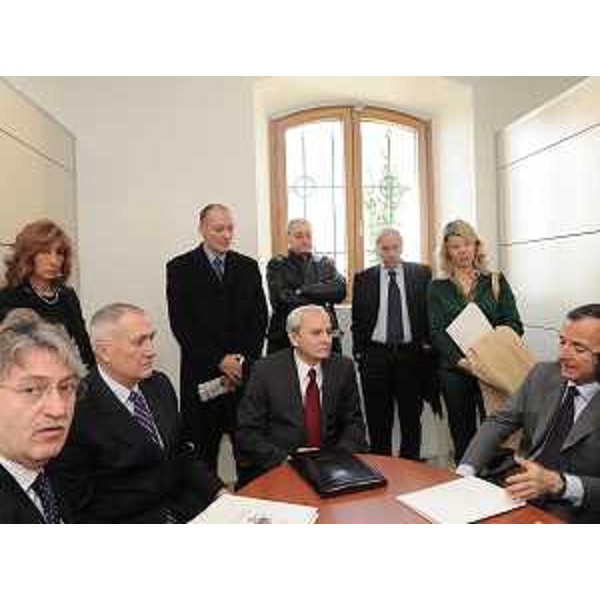 Renzo Tondo (Presidente Friuli Venezia Giulia), Petar Skundric (Ministro serbo Industria mineraria ed Energia), Federica Seganti (Assessore regionale Relazioni internazionali e comunitarie) e Franco Frattini (Ministro italiano Affari esteri) al forum "Gli scenari dello sviluppo dell'area Adriatico-Balcanica". (Gorizia 08/03/10)