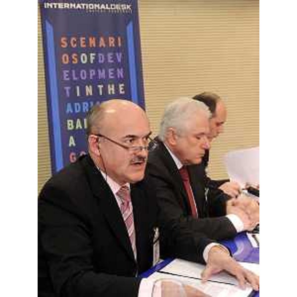 Ivan Bubic (Segretario di Stato ministero croato Economia) al forum "Gli scenari dello sviluppo nell'area Adriatico-Balcanica", a Gorizia. (Gorizia 09/03/10)