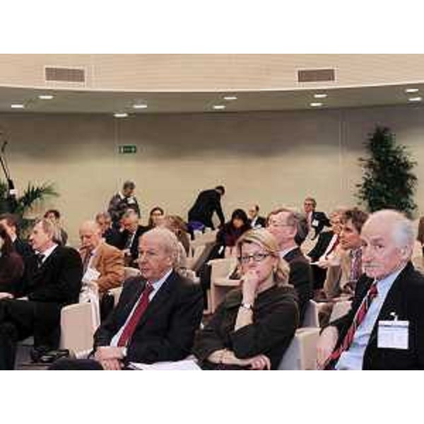 Ettore Romoli (Sindaco Gorizia), Federica Seganti (Assessore regionale Relazioni internazionali e comunitarie) e Milos Budin, al forum "Gli scenari dello sviluppo nell'area Adriatico-Balcanica", a Gorizia. (Gorizia 09/03/10)