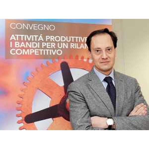 Luca Ciriani (Assessore regionale Attività produttive) alla presentazione delle iniziative sul POR FESR "Innovazione, ricerca, trasferimento tecnologico e imprenditorialità". (Udine 10/03/10)