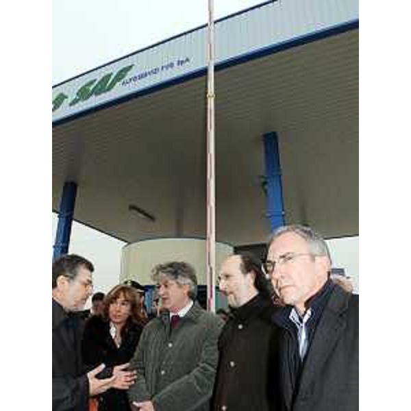 Alessandro Colautti (Consigliere regionale), Renzo Tondo (Presidente Friuli Venezia Giulia), Riccardo Riccardi (Assessore regionale Viabilità e Trasporti) e Roberto Novelli (Consigliere regionale) all'inaugurazione della sede direzionale operativa della SAF-Autoservizi FVG SpA, a Udine. (Udine 19/03/10)
