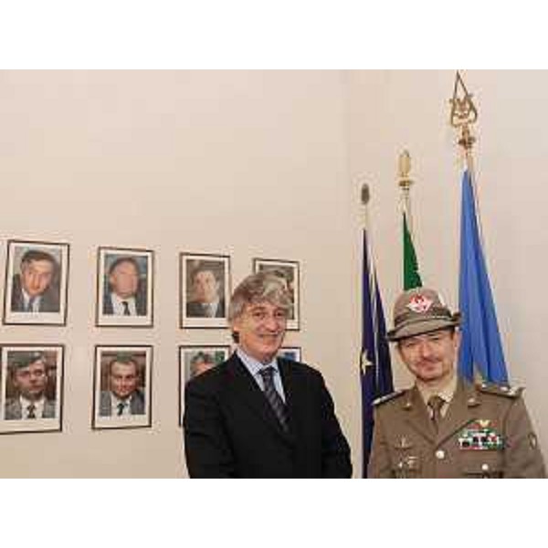 Gianfranco Rossi (Comandante Brigata alpina Julia) in visita di commiato da Renzo Tondo (Presidente Friuli Venezia Giulia), nella sede della Regione. (Trieste 22/03/10)