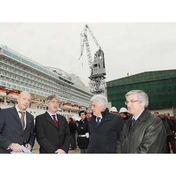 Federico Razzini (Consigliere regionale), Renzo Tondo (Presidente Friuli Venezia Giulia), Franco Mattiussi (Assessore Turismo Provincia UD) e Pietro Fontanini (Presidente Provincia UD) alla cerimonia di consegna della nave da crociera "Azura" alla società armatrice P&O Cruises, nel cantiere navale della Fincantieri. (Monfalcone 26/03/10)
