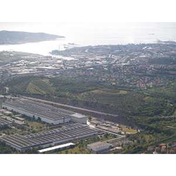Scorcio della Zona Industriale di Trieste - Agosto 2009 - Foto Andrea Micalli 