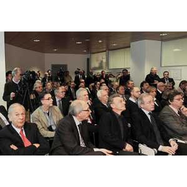 Uditorio all'incontro tra la Regione e le categorie economiche su "La legislatura delle infrastrutture". (Udine 09/04/10)