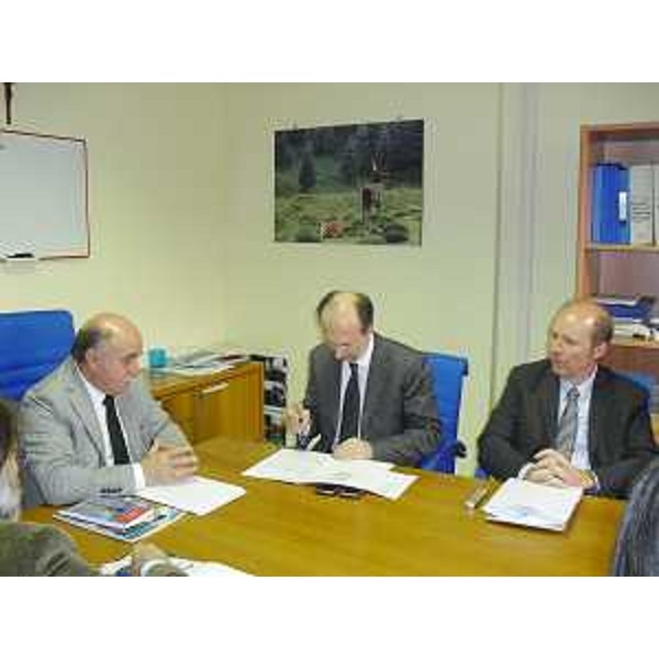 Luigino Del Puppo (Sindaco Polcenigo), Riccardo Riccardi (Assessore regionale Protezione civile) e Maurizio Salvador (Vicepresidente Consiglio regionale). (Polcenigo 13/04/10)