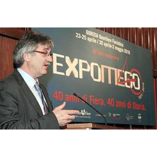 Renzo Tondo (Presidente Friuli Venezia Giulia) inaugura la 40a edizione della campionaria Expomego. (Gorizia 23/04/10)