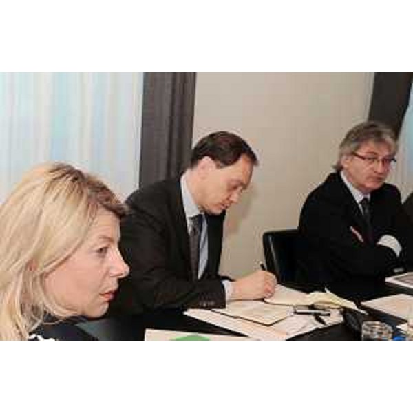 Gli assessori regionali Seganti (Autonomie locali, Sicurezza, Relazioni internazionali), Ciriani (Attività produttive) e il presidente del Friuli Venezia Giulia Tondo durante la riunione della Giunta regionale. (Udine 28/04/10)