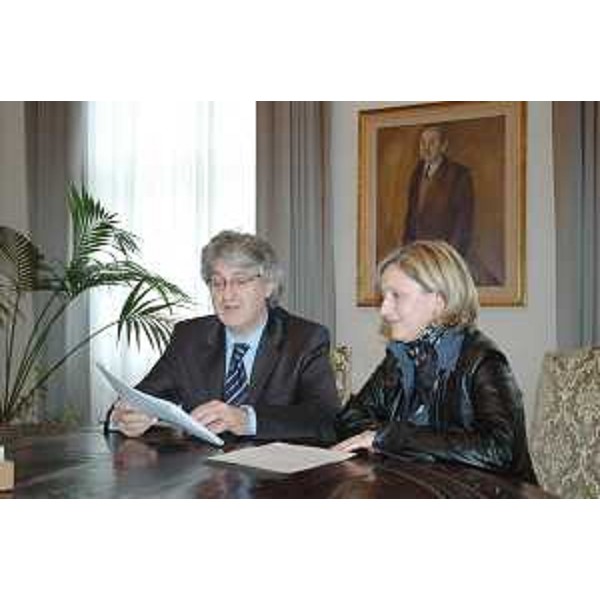 Renzo Tondo (Presidente Friuli Venezia Giulia e Commissario Terza Corsia A4) incontra Simonetta Vecchi (Sindaco Villesse) sui lavori interessanti il tratto autostradale Villesse-Gorizia. (Trieste 05/05/10)