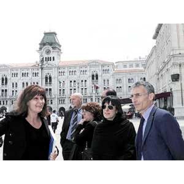 Alessia Rosolen (Assessore regionale Lavoro, Università e Ricerca) in occasione dell'incontro con istituzioni sarde per la collaborazione su energia, biomedicina molecolare e biotecnologie. (Trieste 18/05/10)