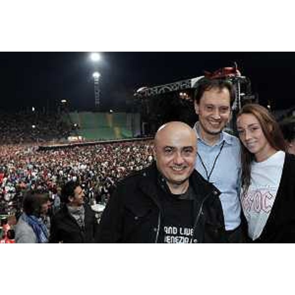 Paolo Cevoli (Attore) e Luca Ciriani (Vicepresidente FVG e Assessore regionale Attività produttive) in occasione del concerto degli AC/DC allo Stadio Friuli. (Udine 19/05/10)