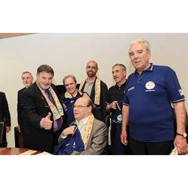 Vladimir Kosic (Assessore regionale Salute) alla presentazione degli atleti che parteciperanno alla 13a edizione dei Giochi europei riservati ai pazienti operati di trapianto di cuore e polmoni. (Udine 25/05/10)