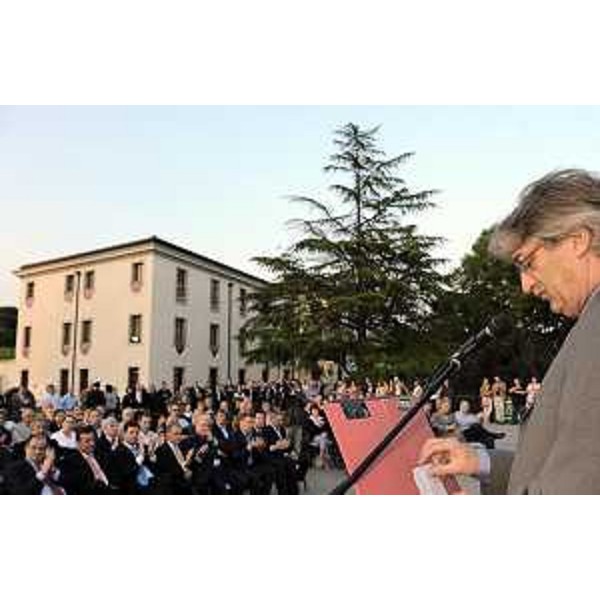 Renzo Tondo (Presidente Friuli Venezia Giulia) interviene all'inaugurazione della 78a edizione della Fiera dei Vini di Buttrio. (Buttrio 04/06/10)