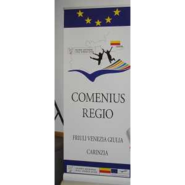 Il manifesto del Progetto comunitario Comenius Regio CRE.A.RE. (CREscere e Apprendere in REte) al Centro culturale Julius Kugy di Tarvisio. (Tarvisio 07/06/10) 