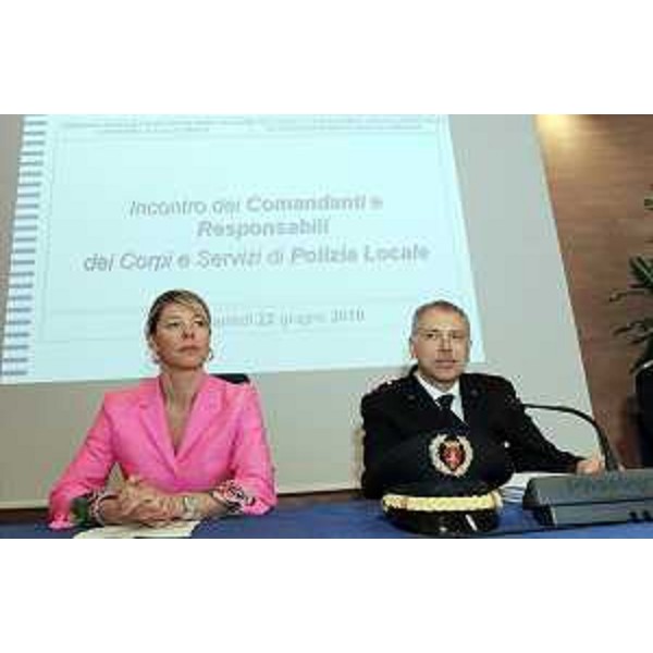 Federica Seganti (Assessore regionale Sicurezza) nel corso dell'incontro con i Comandanti e i Responsabili dei Corpi e Servizi di Polizia locale del Friuli Venezia Giulia. (Udine 22/06/10)