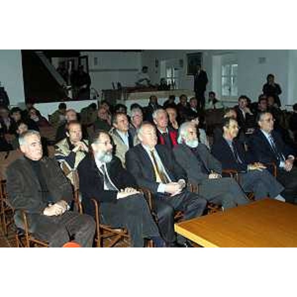 Vista panoramica della sala in occasione dell'incontro tra Riccardo Illy (Presidente Regione Friuli Veneizia Giulia) e Francesco Rutelli (Vicepresidente del Consiglio e Ministro per i Beni e le Attività Culturali) per il rilancio di Aquileia (Aquileia 20/11/06)